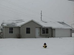 103 Pleasant St, Walbridge, OH 43465