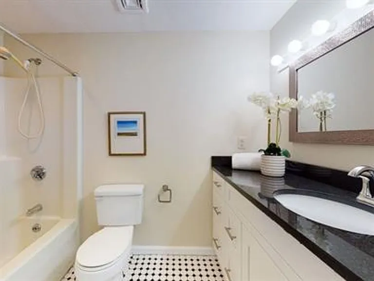 137 Glenville Ave #2 — Photo 14