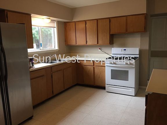 4th image of 3514 Kayenta Dr