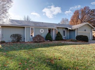 1638 E Cardinal St, Springfield, MO 65804