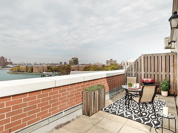 5th image of 3085 Vernon Blvd Penthouse A