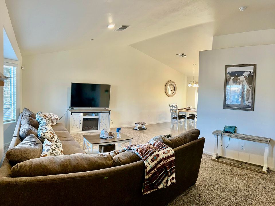 1071 Royal Oak Place, Porterville, CA 93257 Zillow