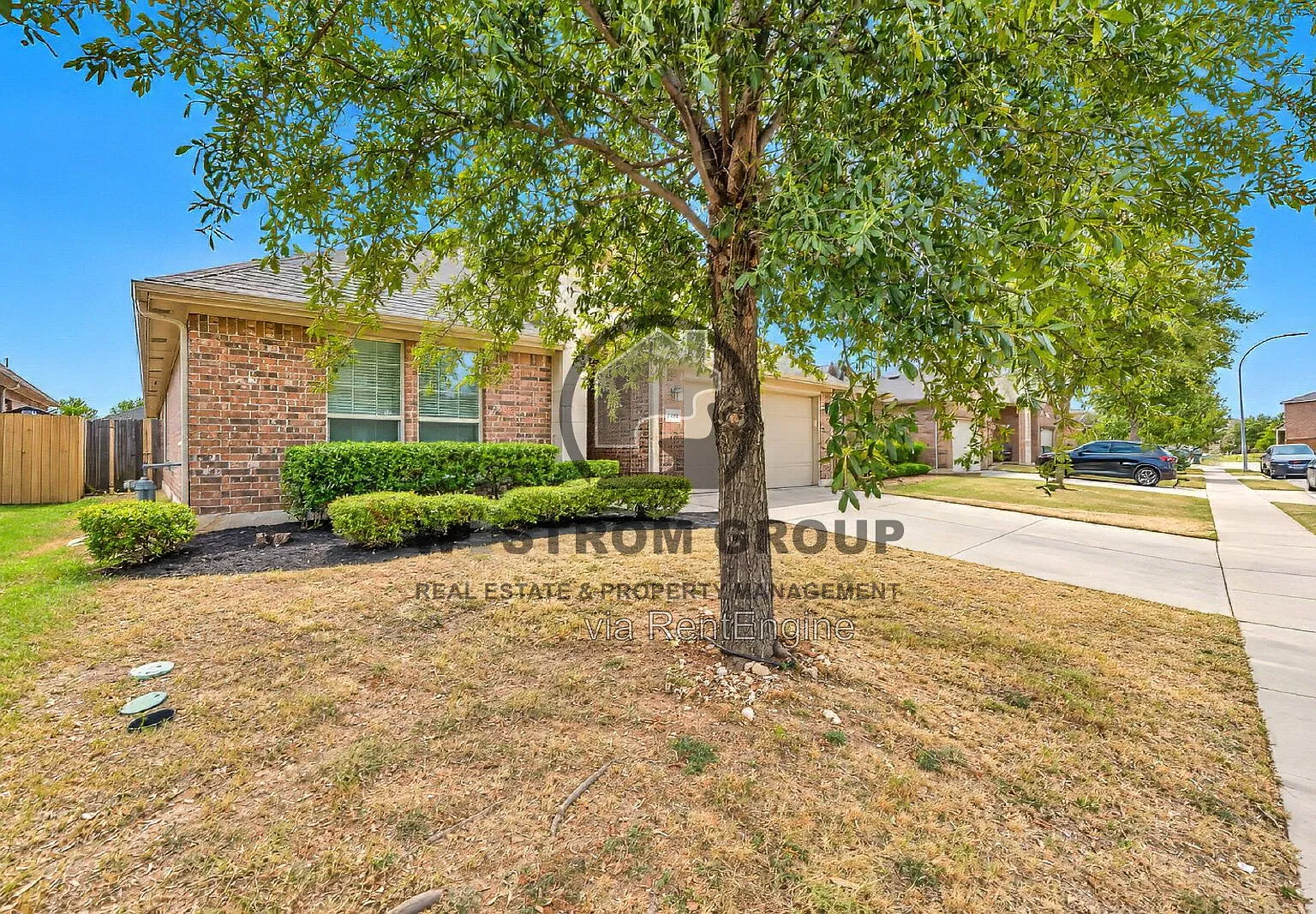 4 bed, 2.0 bath, 2170 sqft, $2,245 — Photo 3