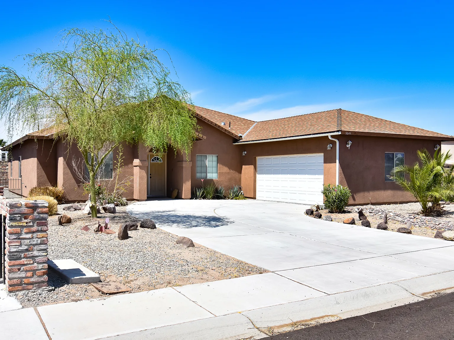 4 Bed 2 Bath Rental in Yuma AZ! — Photo 2