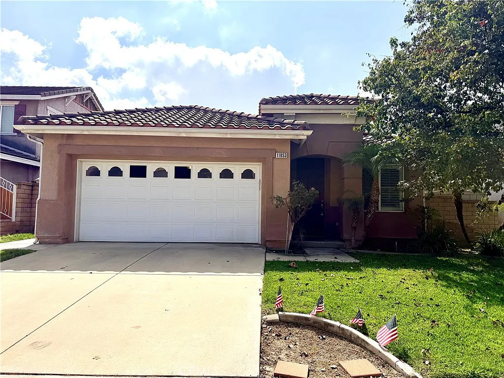 3 bed, 1767 sqft, $3,500 — Photo 1