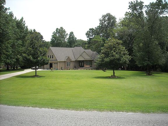 3rd image of 228 Oakfair Dr