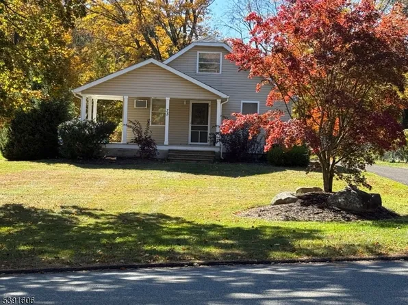 73 Kiel Ave, Kinnelon, NJ 07405