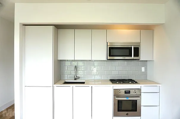 Rented by Mdrn Residential | media 60