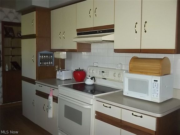 3rd image of 4791 Bond Ave NW