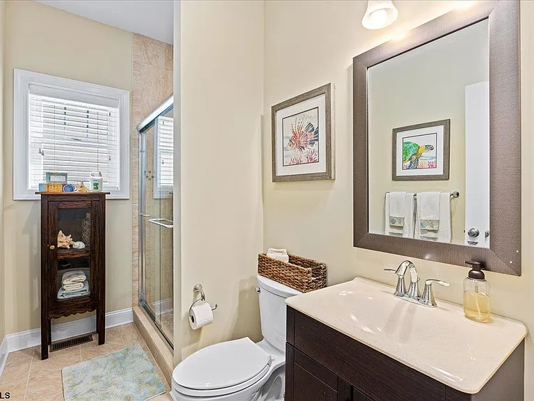 16 S Decatur Ave #9/15-10/31 — Photo 19