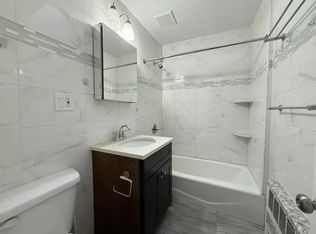 6108 217th St #3FL, Oakland Gardens, NY 11364