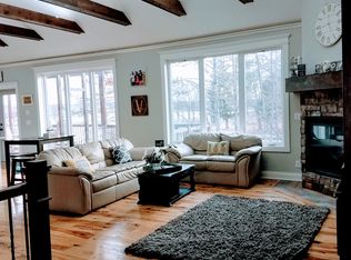 105 157th St, Basehor, KS 66007