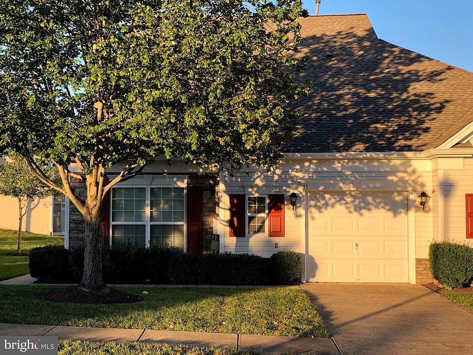 1st image of 31 Aspen Hill Dr