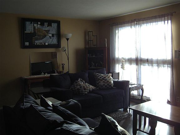 4th image of 3432 Monninger Dr