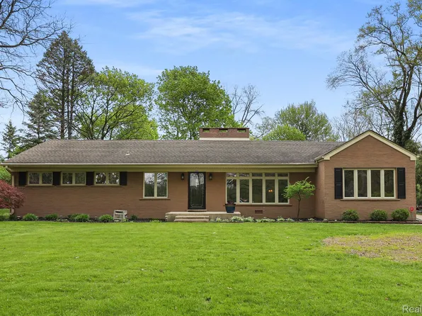 2845 Lahser Rd, Bloomfield Hills, MI 48304