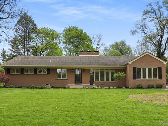2845 Lahser Rd, Bloomfield Hills, MI 48304