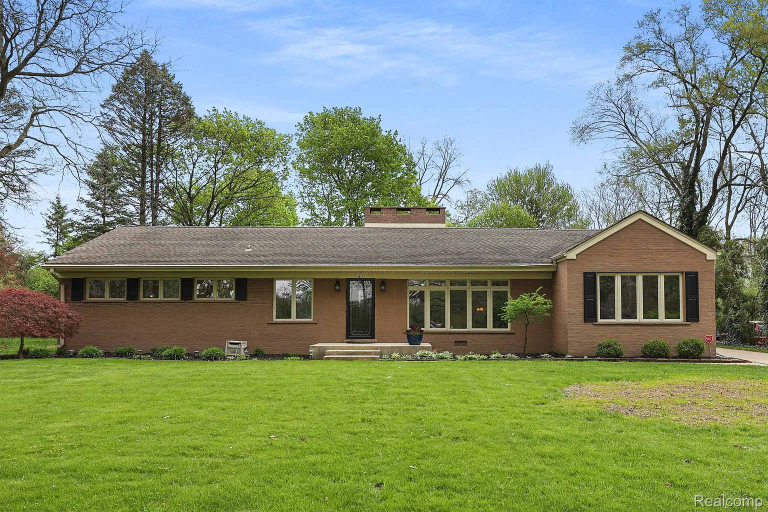 2845 Lahser Rd photo 1