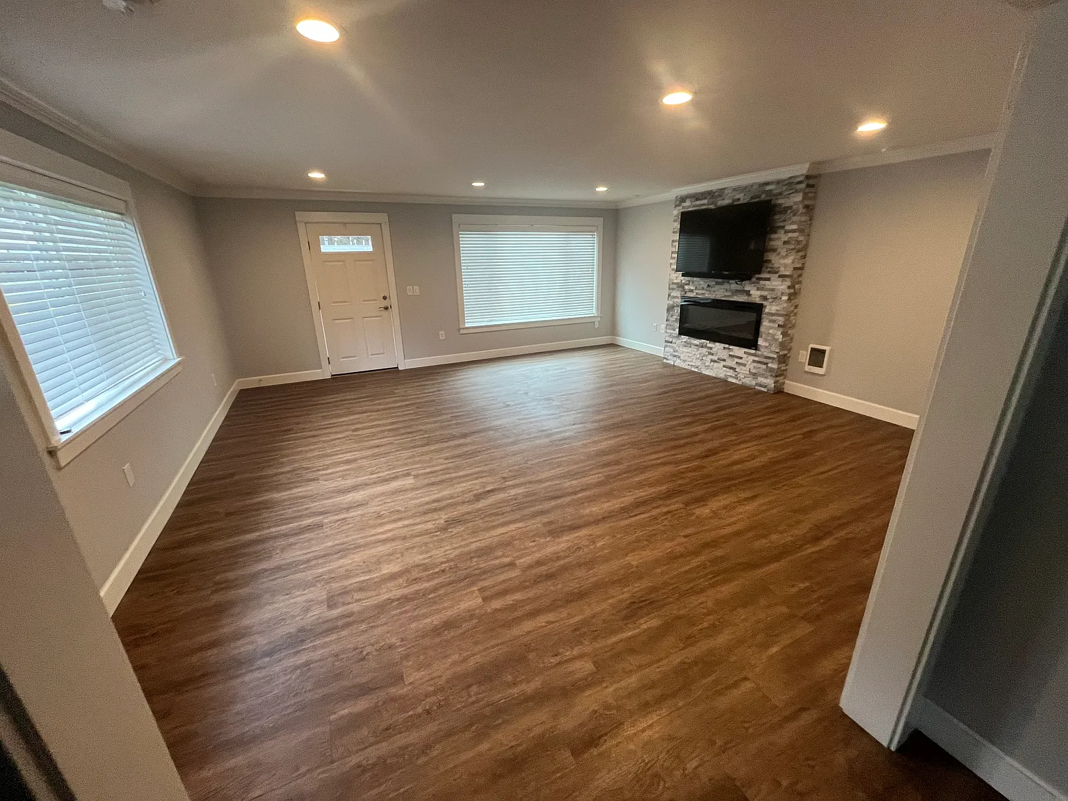 2 bed, 1127 sqft, $2,800 — Photo 4
