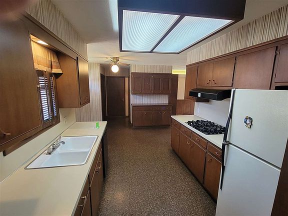 2nd image of 311 Eyler Ln