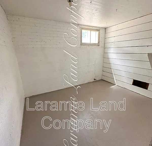 817 E University Ave — Photo 8