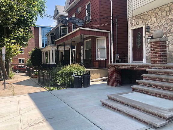 3rd image of 18 Britton St