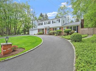 277 Skyview Dr, Stamford, CT 06902