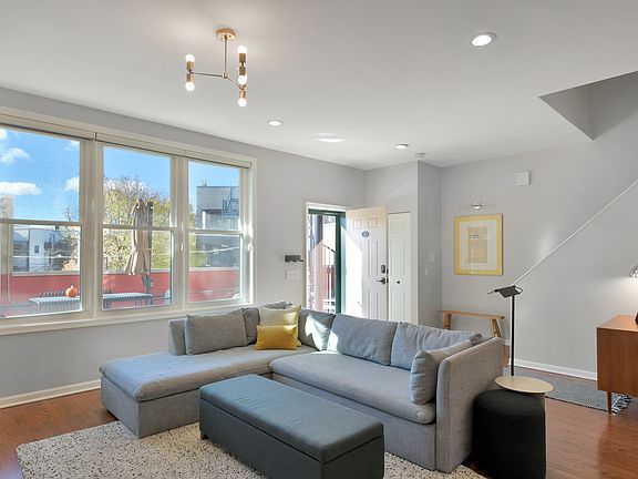 5th image of 2840 N Lincoln Ave APT C1