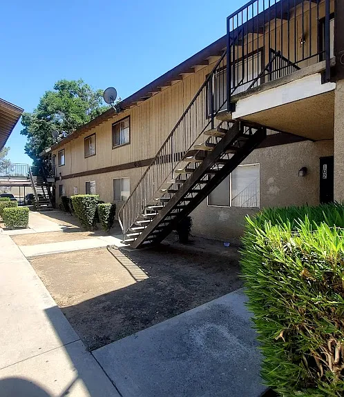 3750 N Delno Ave #205 — Photo 2