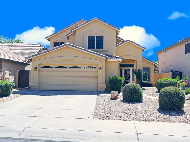 842 N Naples Dr — Photo 1