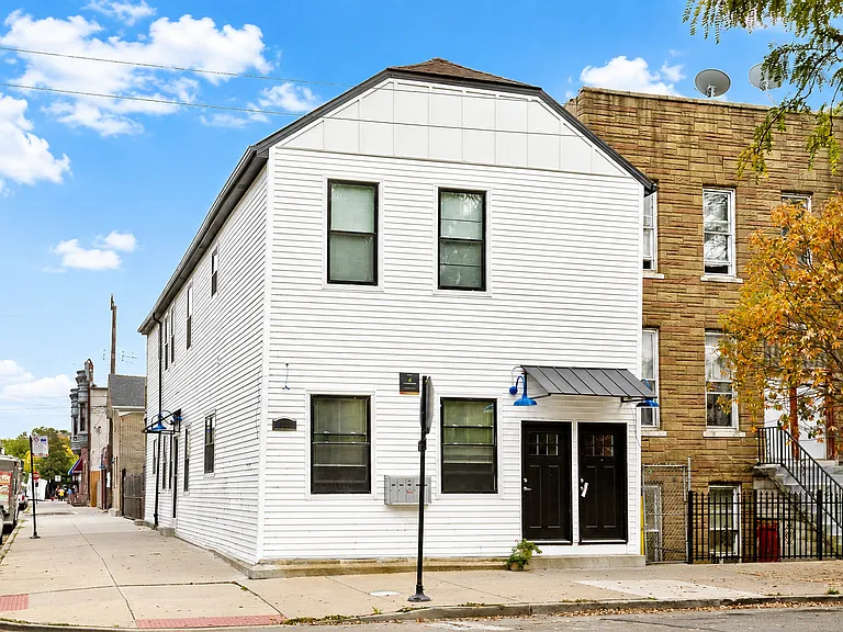 1901 W 21st Pl #2R — Photo 1