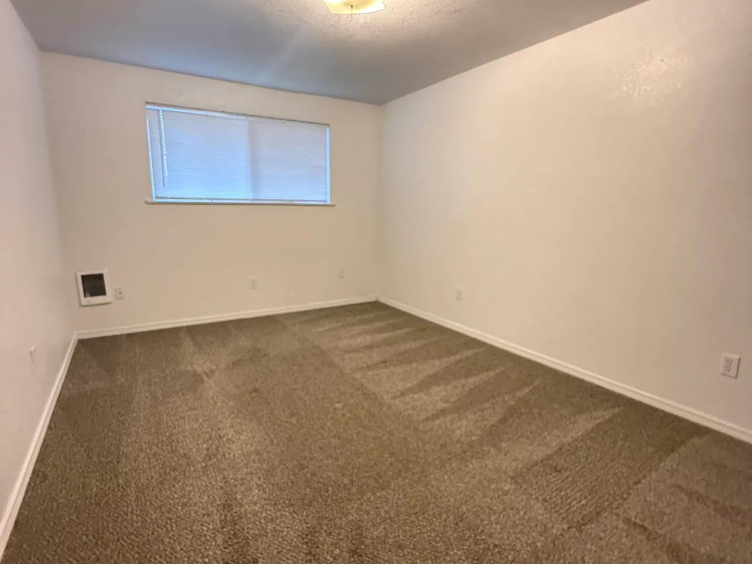2 bed, 826 sqft, $1,450 — Photo 2