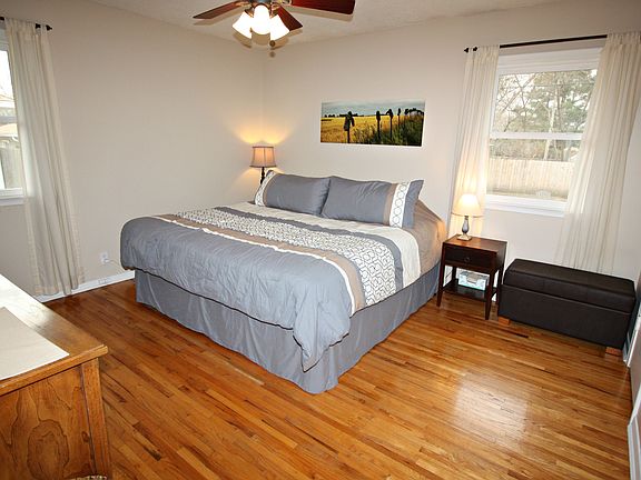 4th image of 6909 71st Ave N