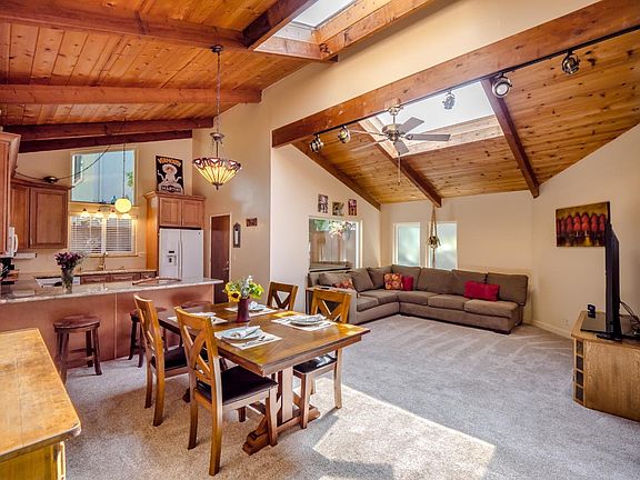 3rd image of 124 Grant St #124
