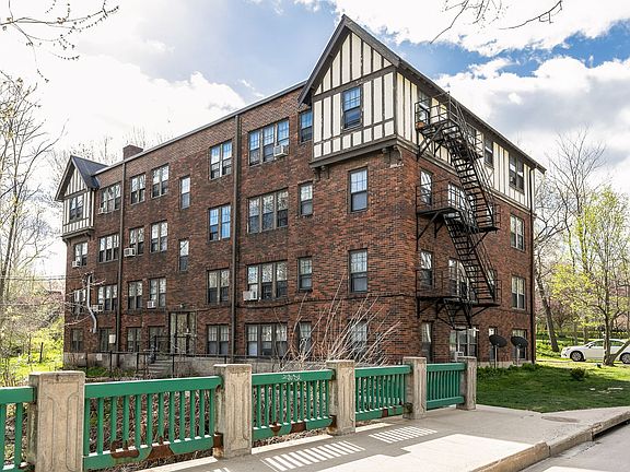 2nd image of 20 Evans St #3A