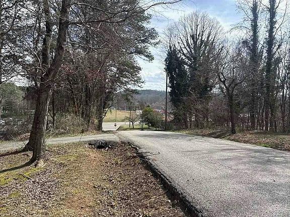 4th image of 100 Shryer Rd