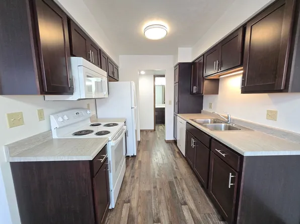 1804 S Stephen Ave, Sioux Falls, SD 57103