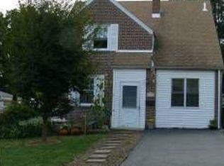 314 Edgemore Rd, Secane, PA 19018