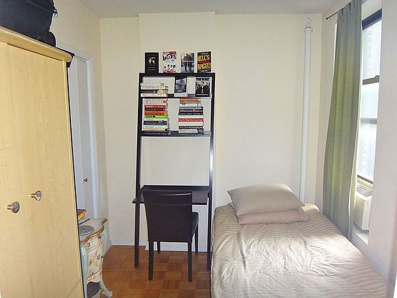 2nd image of 25 Cornelia St APT 27