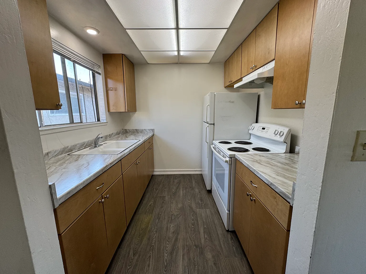 2 bed, 1.5 bath, 1000 sqft, $2,895 — Photo 3