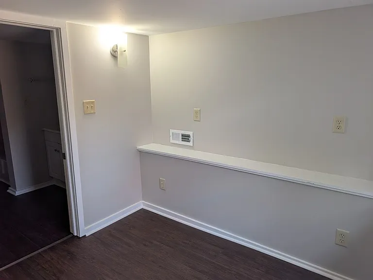 728 E Main St #4 — Photo 11