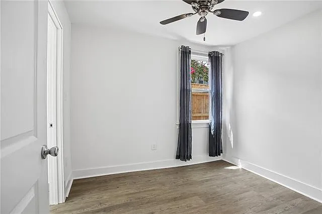 15 Crislaur Ave — Photo 15