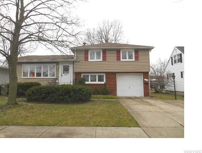 1st image of 624 Evergreen Dr