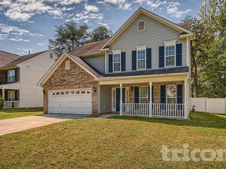 5606 Fenway Dr — Photo 2