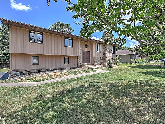 3rd image of 2210 Nave Dr