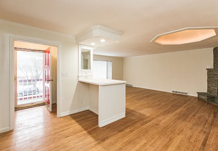 605 Crawford Ave — Photo 18