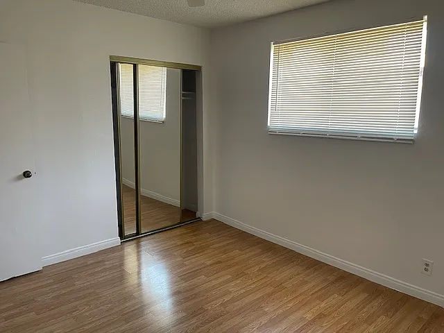 5105 Woodman Ave #10 — Photo 7