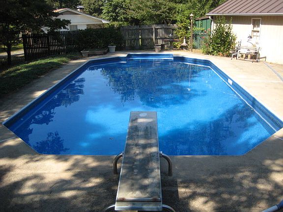 5th image of 3604 Collins Dr