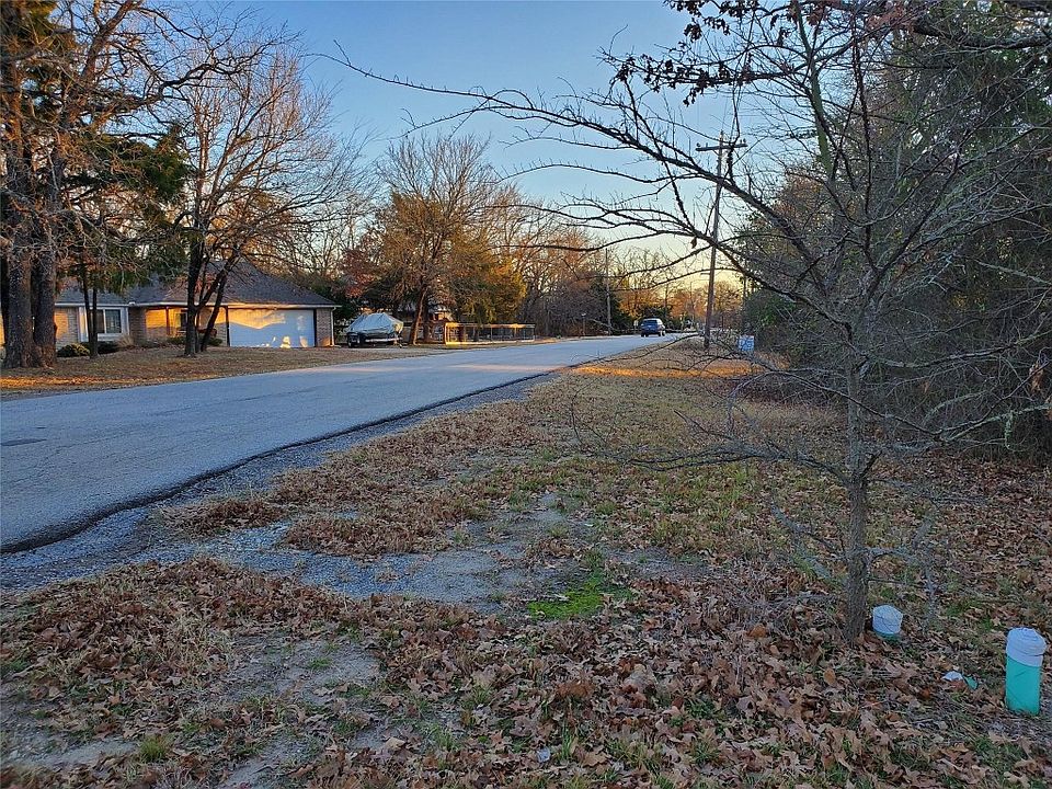 1st image of 401 Indian Oaks Trl