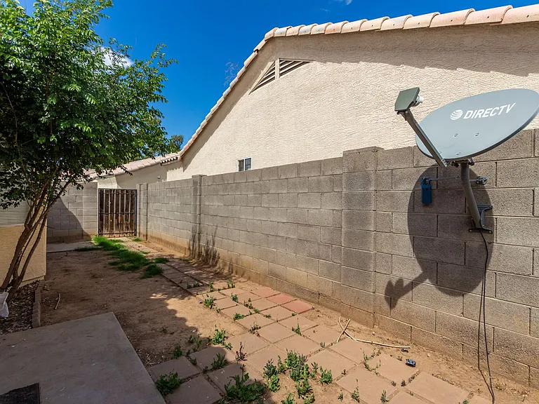 8520 W Palm Ln #1103 — Photo 25
