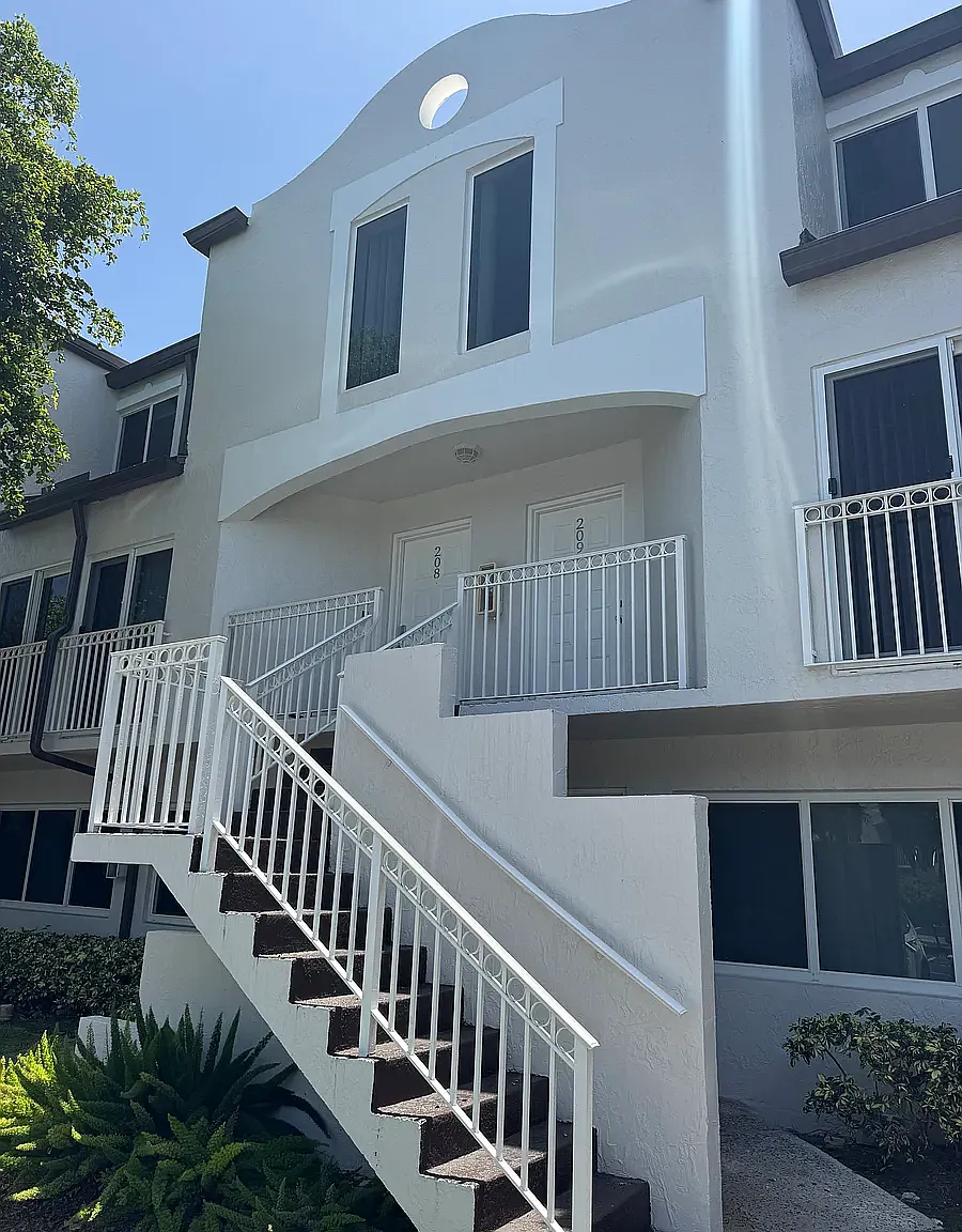 8670 NW 6th Ln — Photo 1